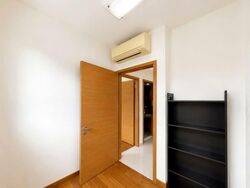 Vacanza @ East (D14), Condominium #554811341